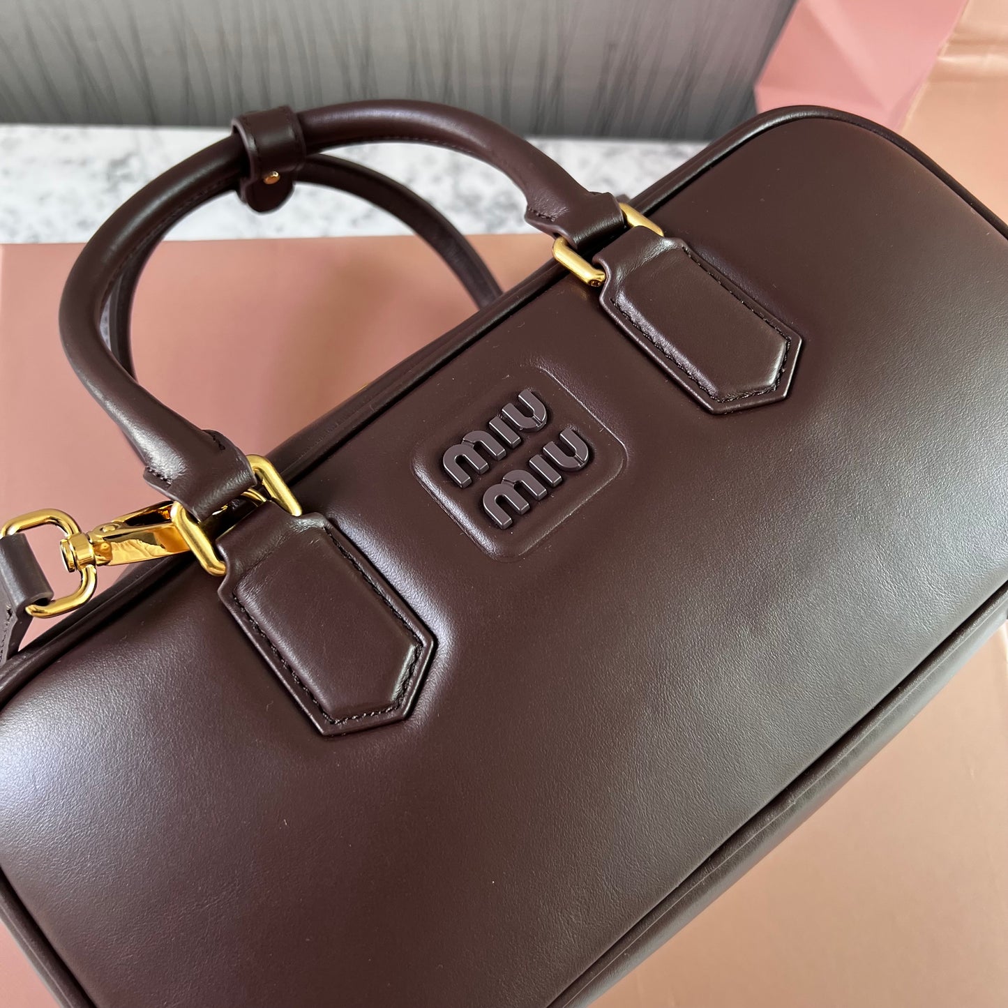 Bolso M-iu piel color café