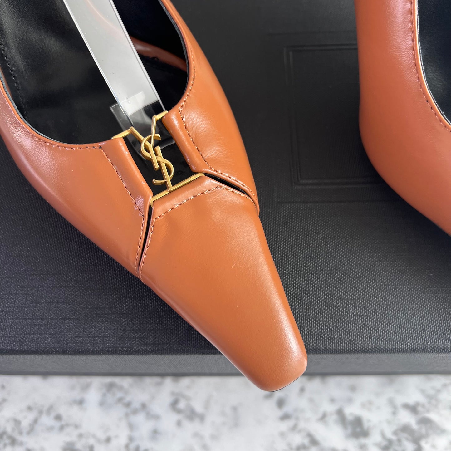 Zapatillas Y piel color camel