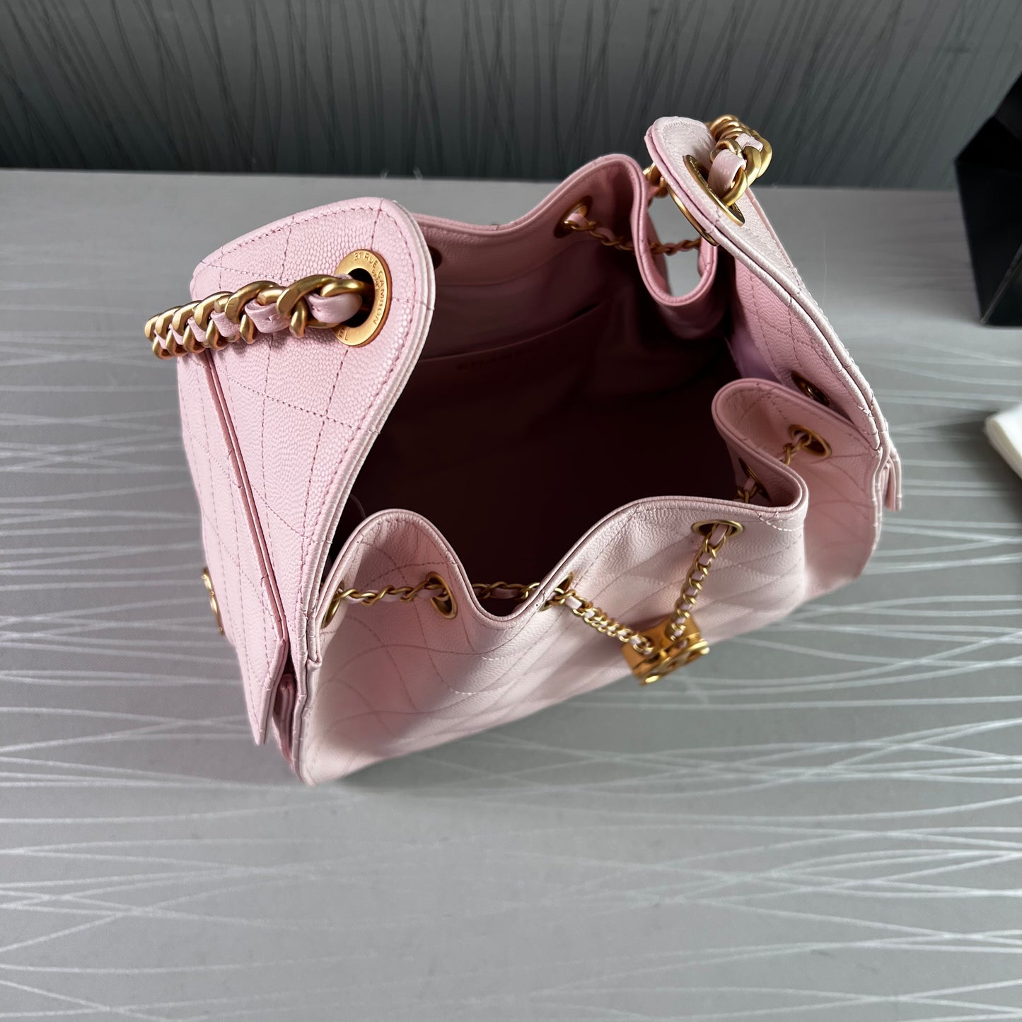 Bolso C 2-5 piel granulada color rosa