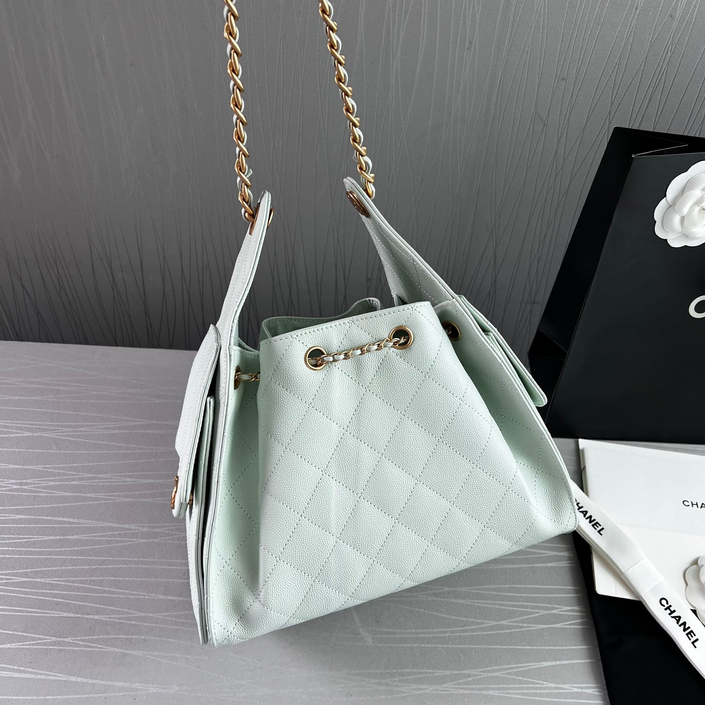 Bolso C 2-5 piel granulada color verde menta pequeña