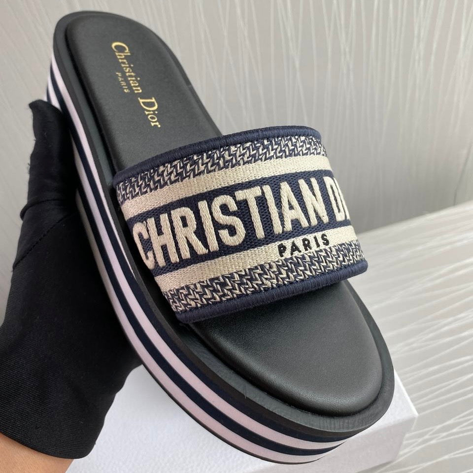 Sandalias C-D-ior color azul marino y blanco