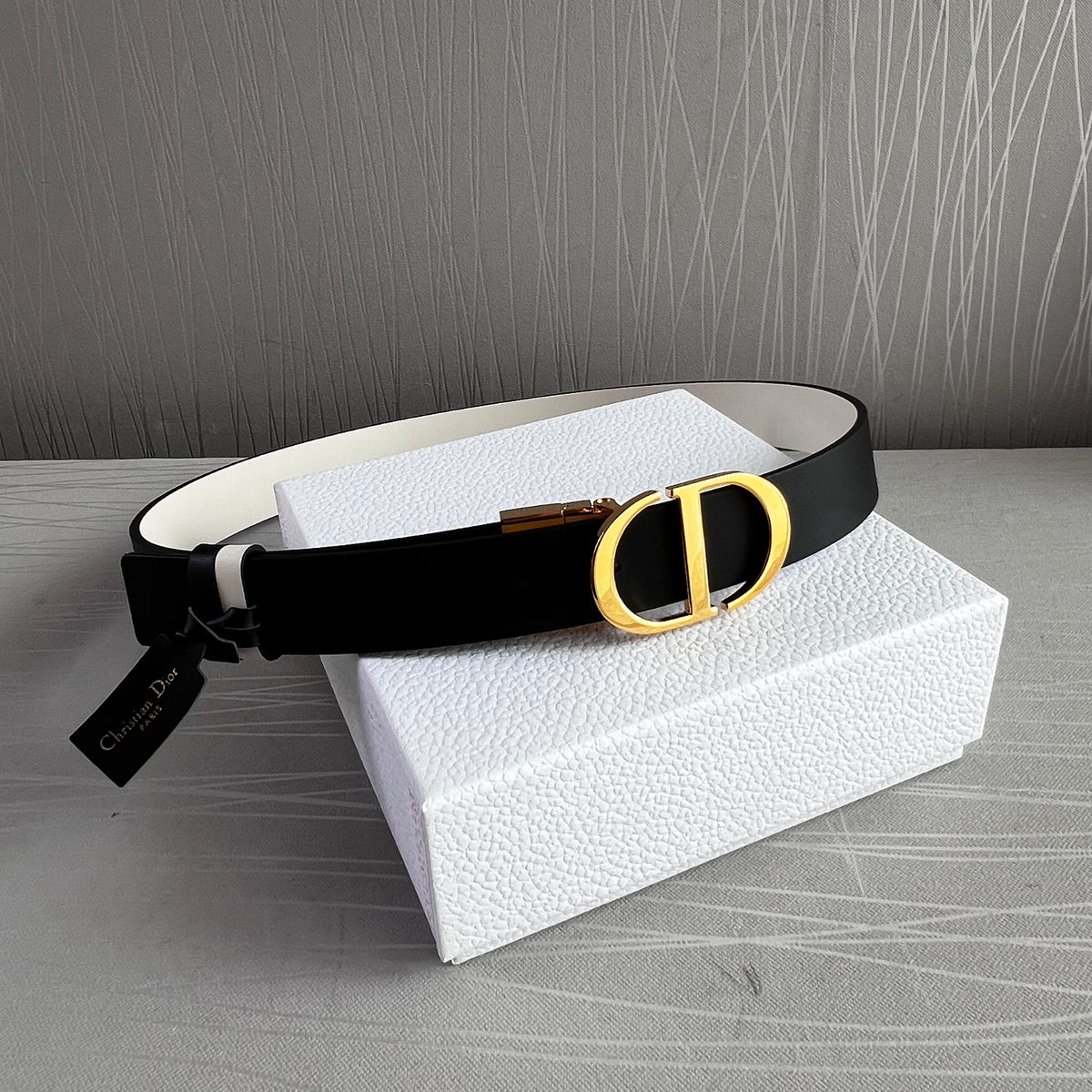 Cinto D-ior piel reversible negro y blanco