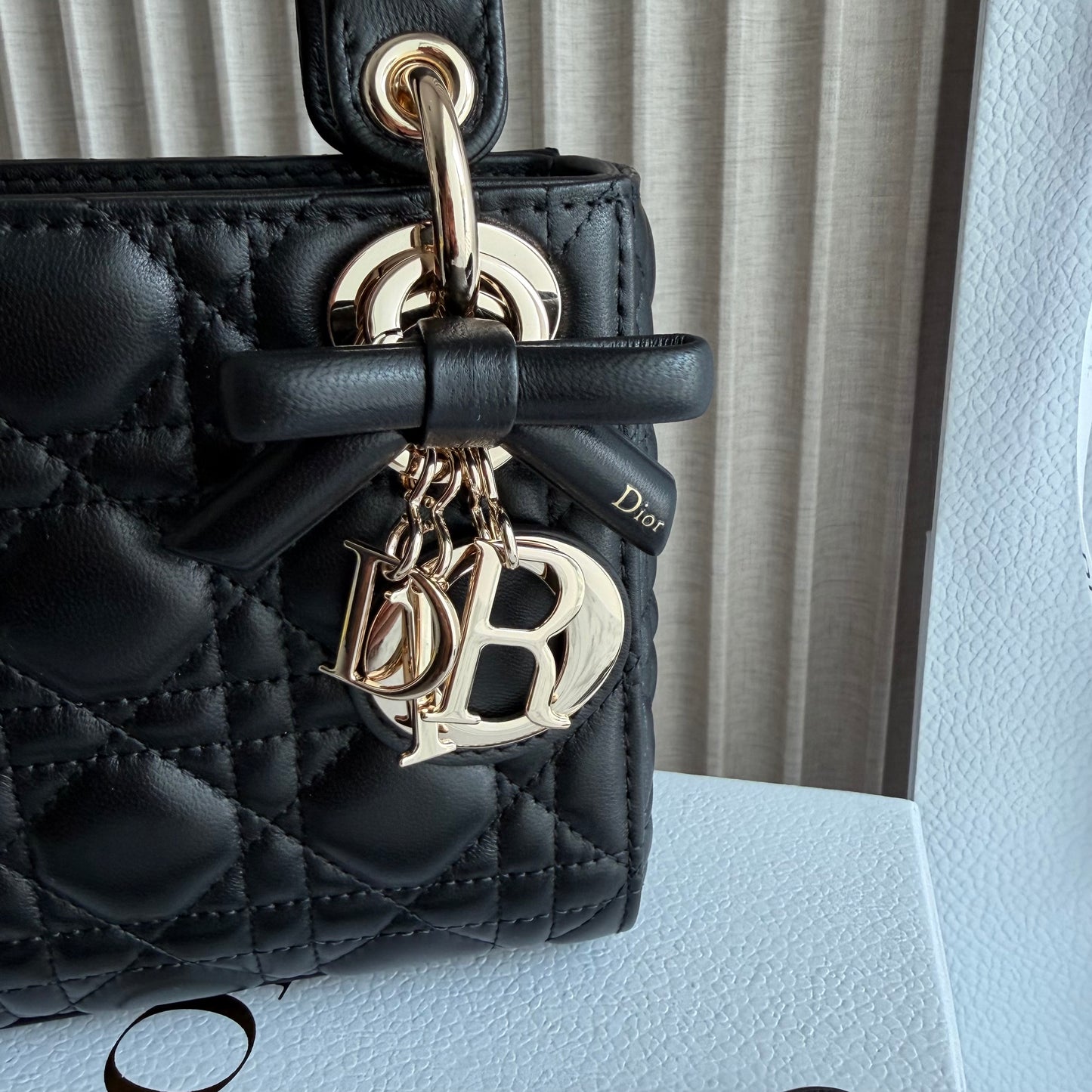 Bolso C-D-ior piel color negro