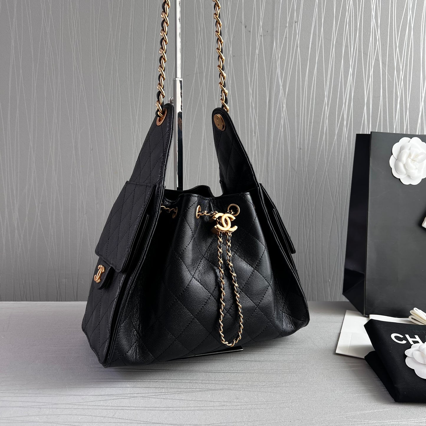 Bolso C 2-5 piel granulada color negro pequeña