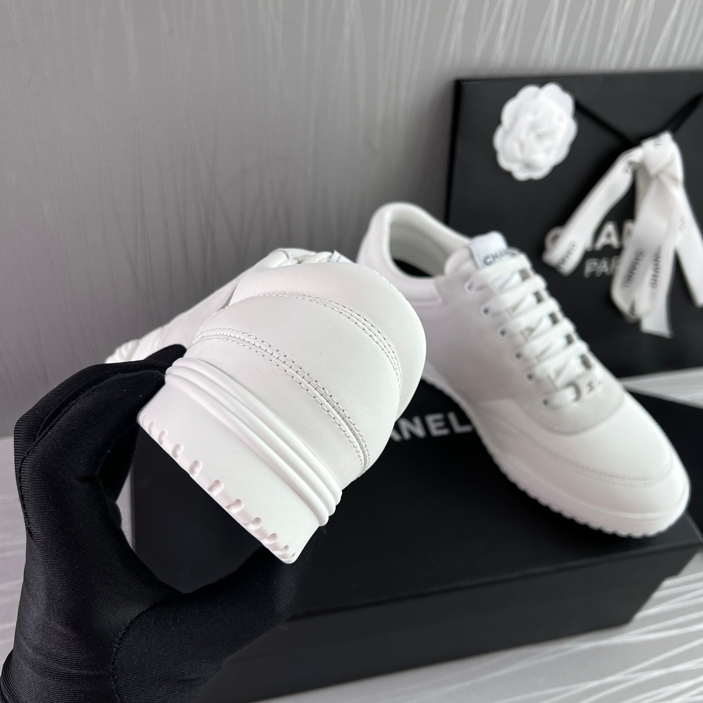 Sneakers C piel blancos