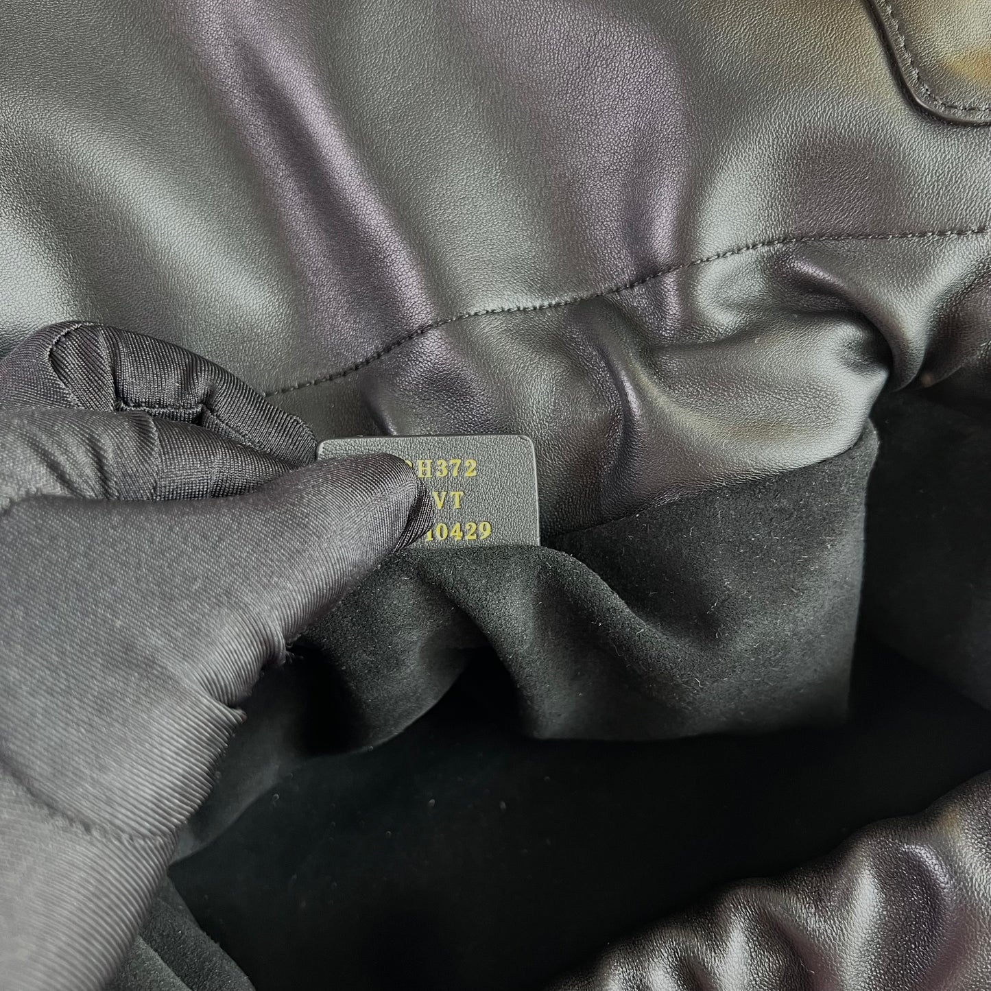 Bolso F M-amma piel negra tamaño grande