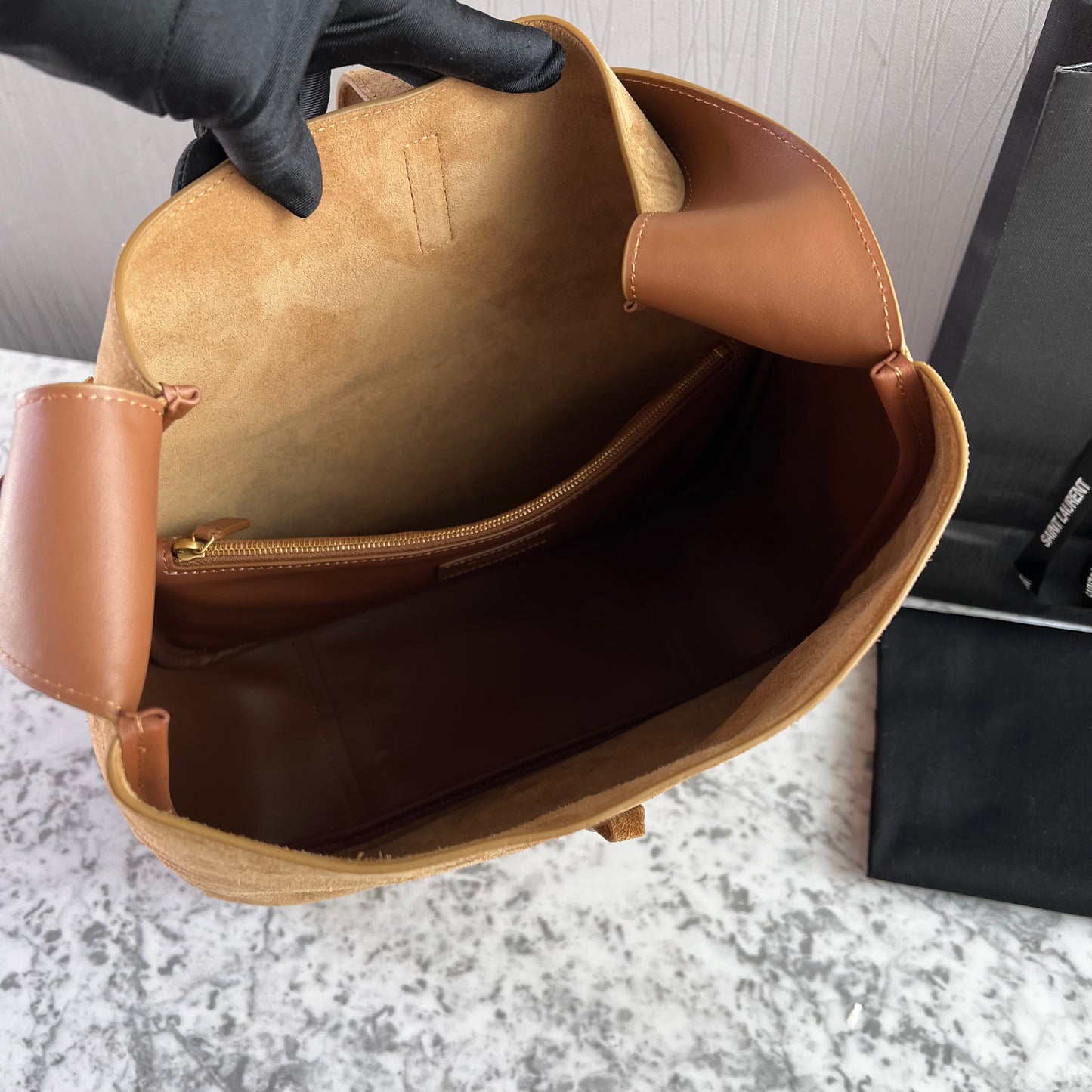 Bolso Y en Ante color caramelo