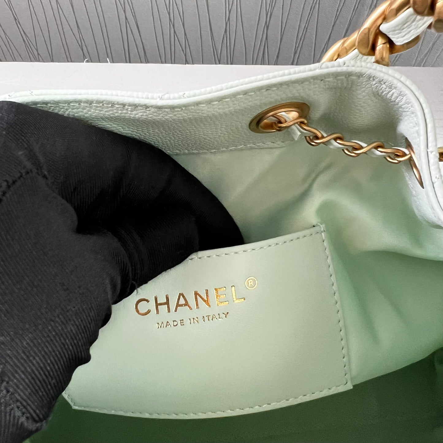 Bolso C 2-5 piel granulada color verde menta pequeña