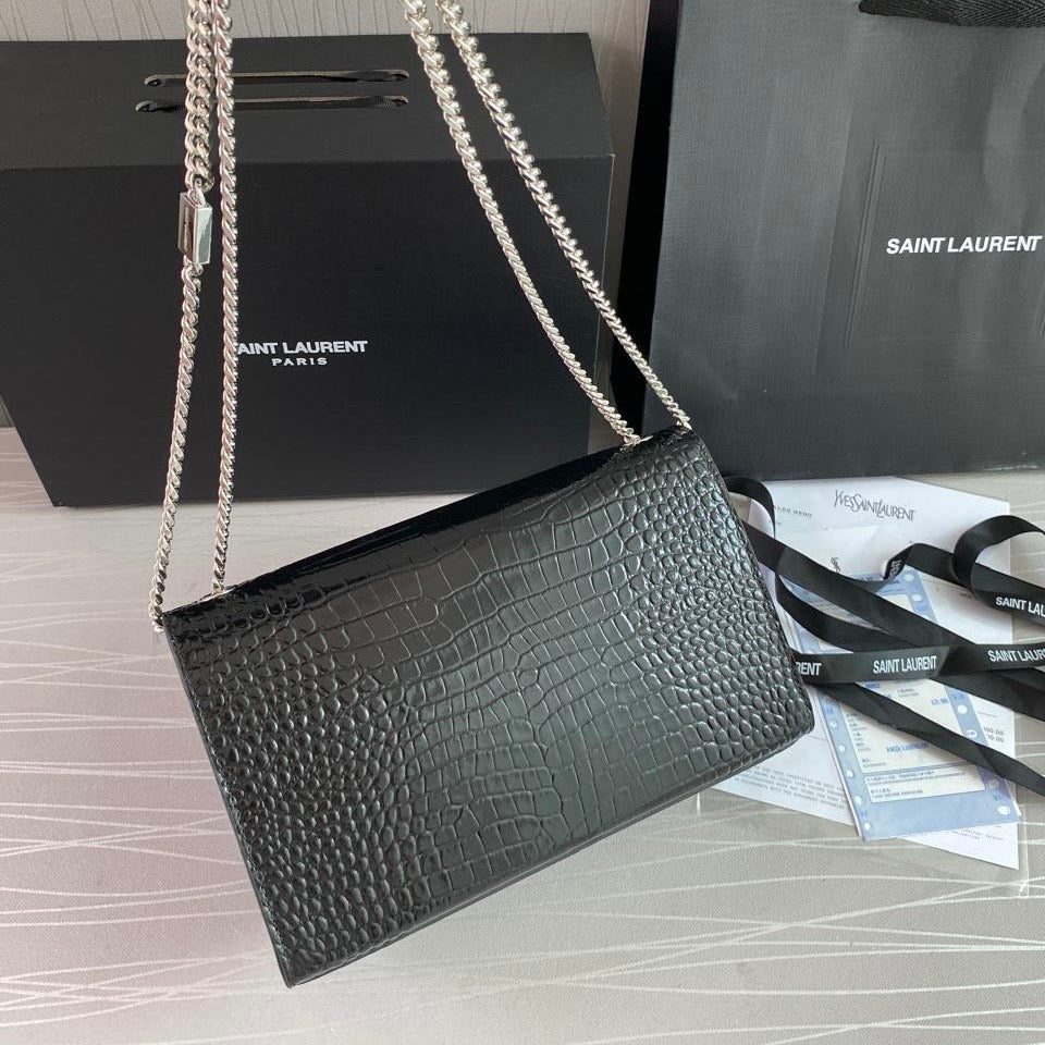 Bolso Y K-ate piel efecto cocodrilo color negra