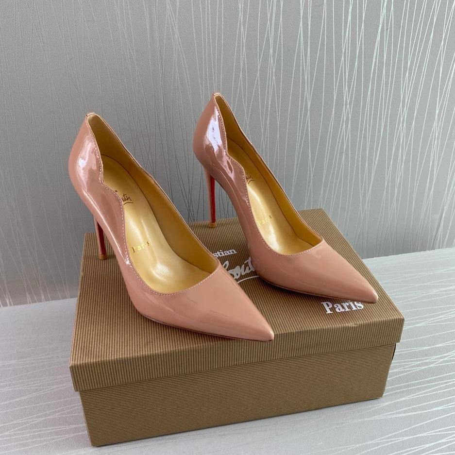 Zapatillas C-hristian    L-ouboutin charol color nude