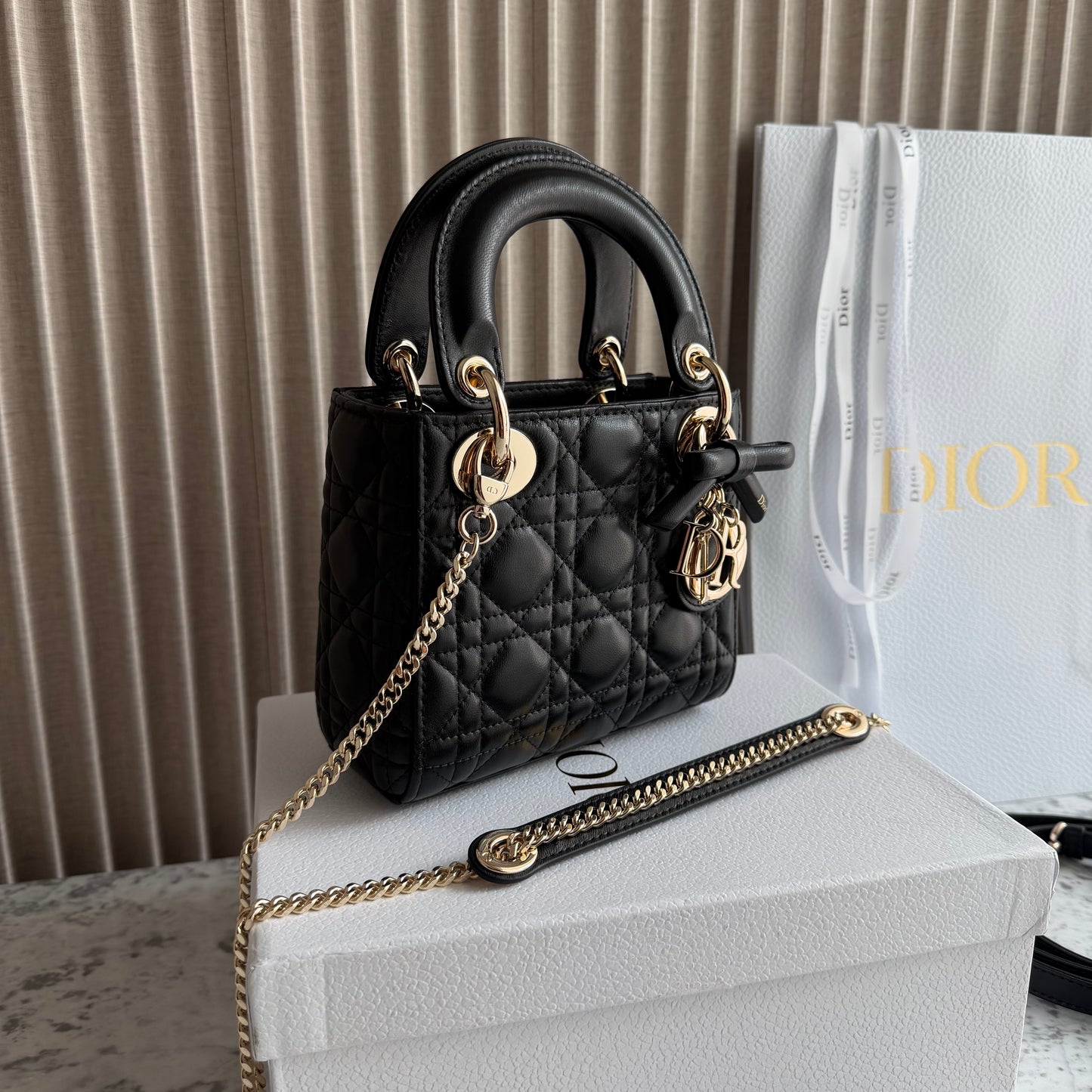 Bolso C-D-ior piel color negro