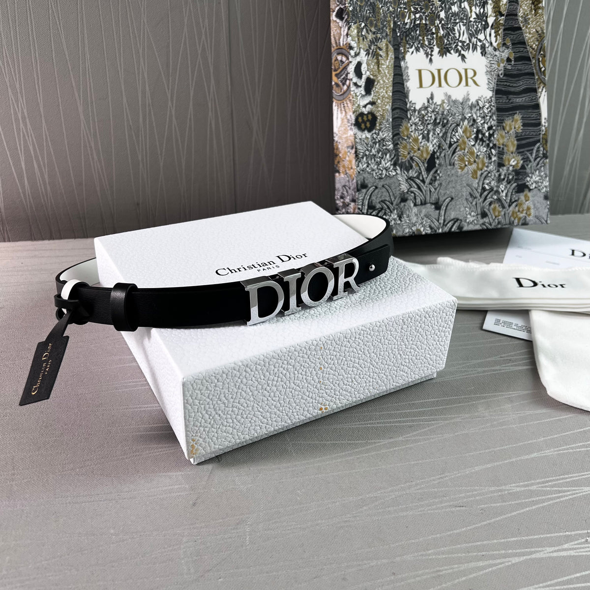 Cinto D-ior piel reversible blanco y negro