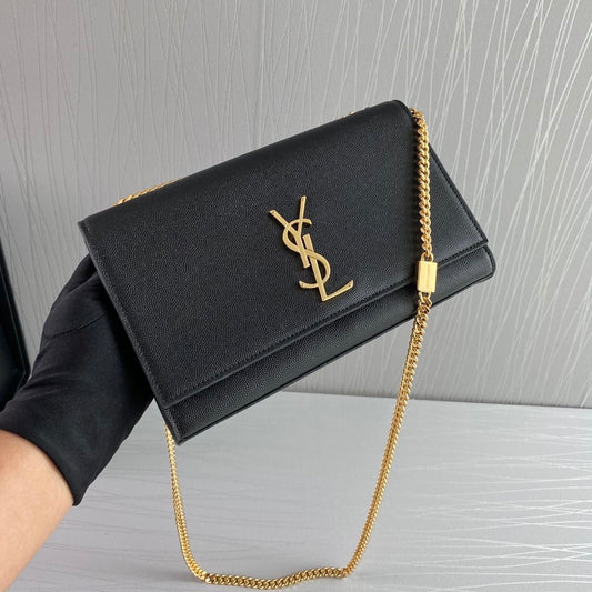 Bolso Y K-ate piel grained color negro herrajes dorados