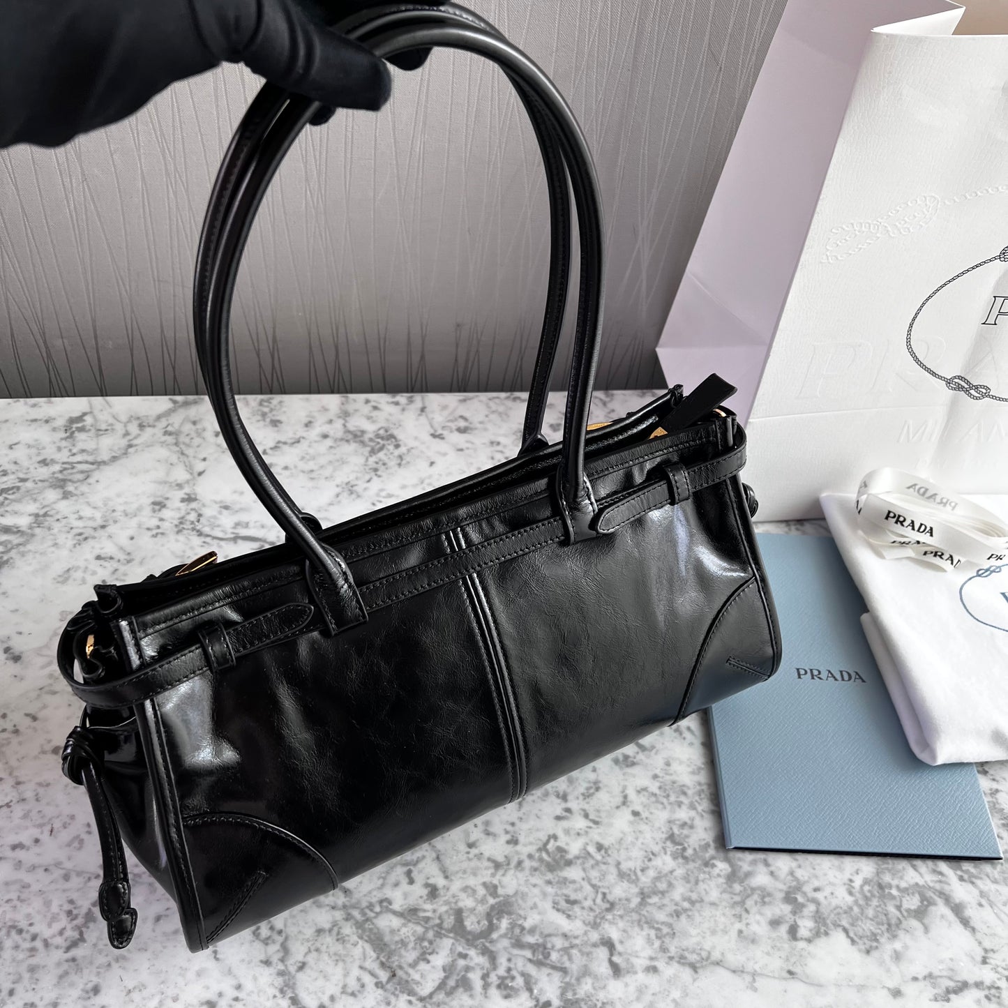 Bolso P-rada piel color negro