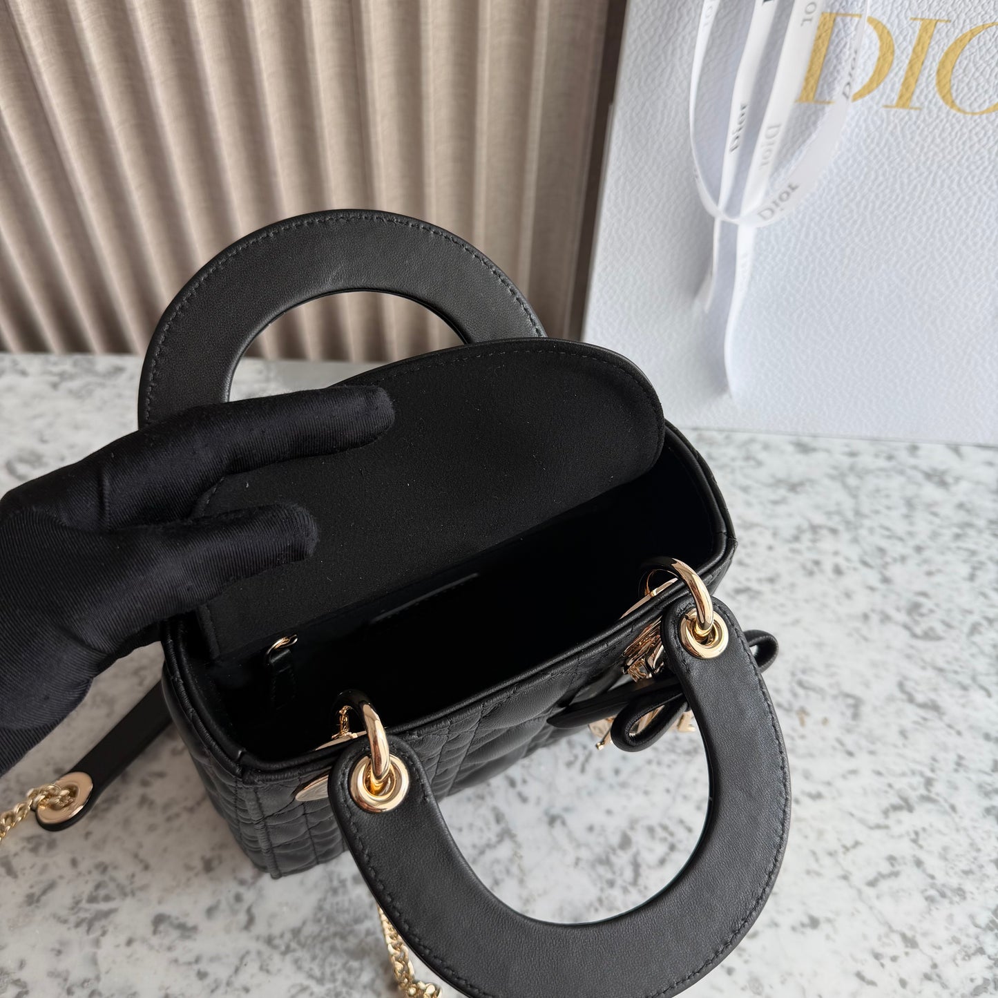 Bolso C-D-ior piel color negro