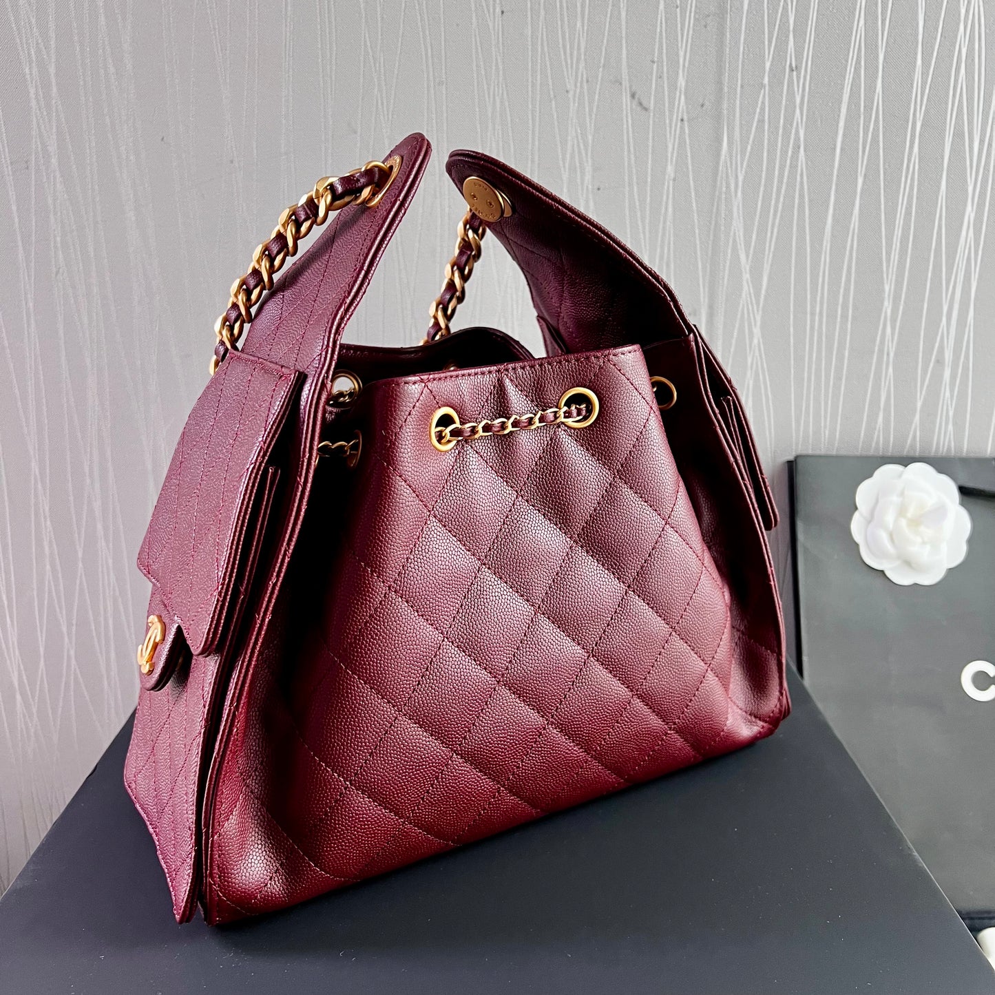 Bolso C 2-5 piel granulada color burdeos