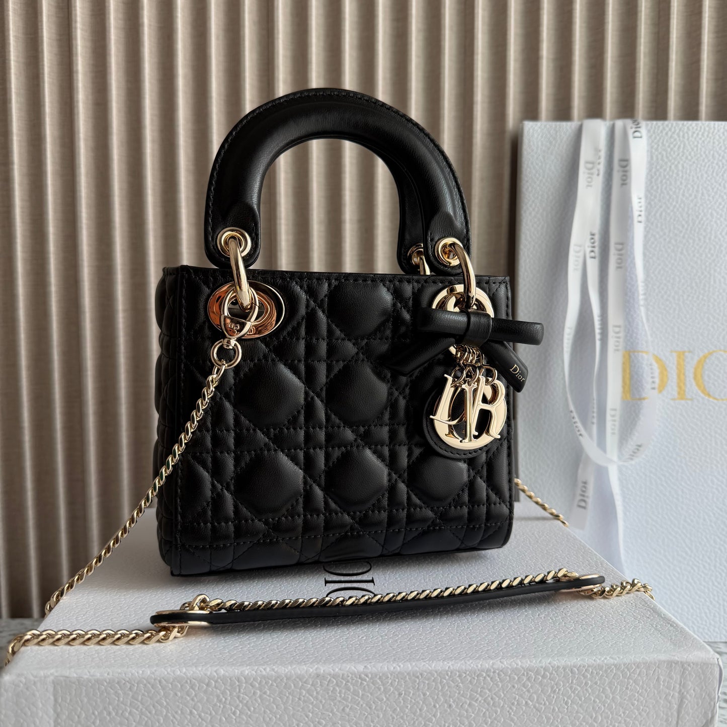 Bolso C-D-ior piel color negro