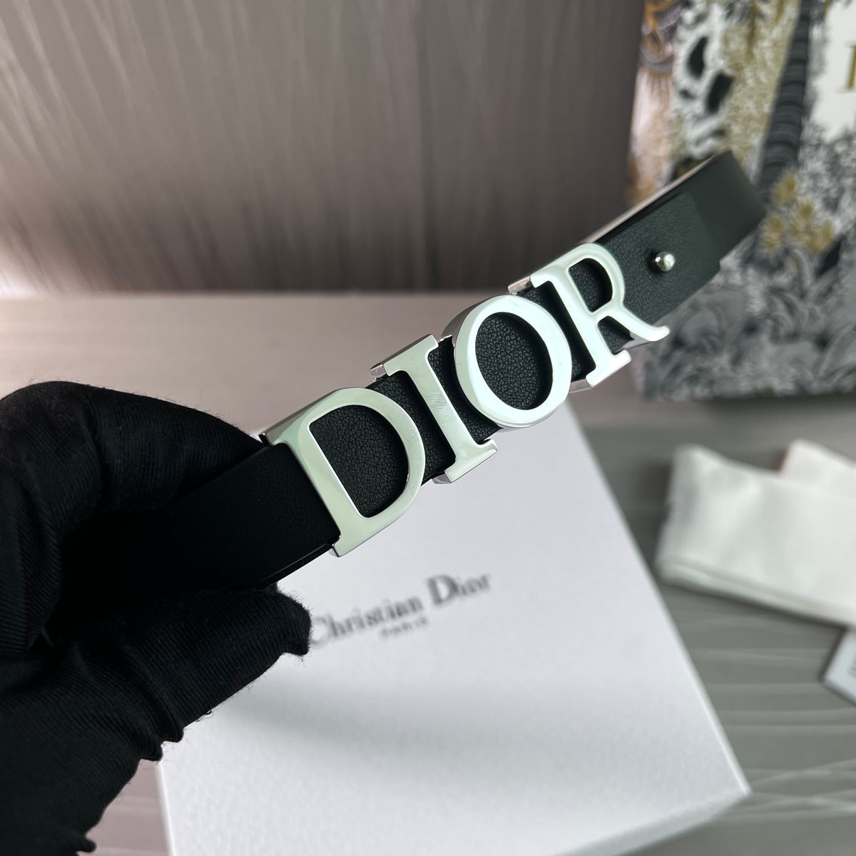 Cinto D-ior piel reversible blanco y negro