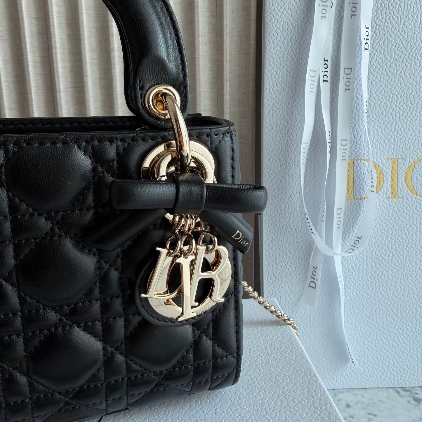 Bolso C-D-ior piel color negro