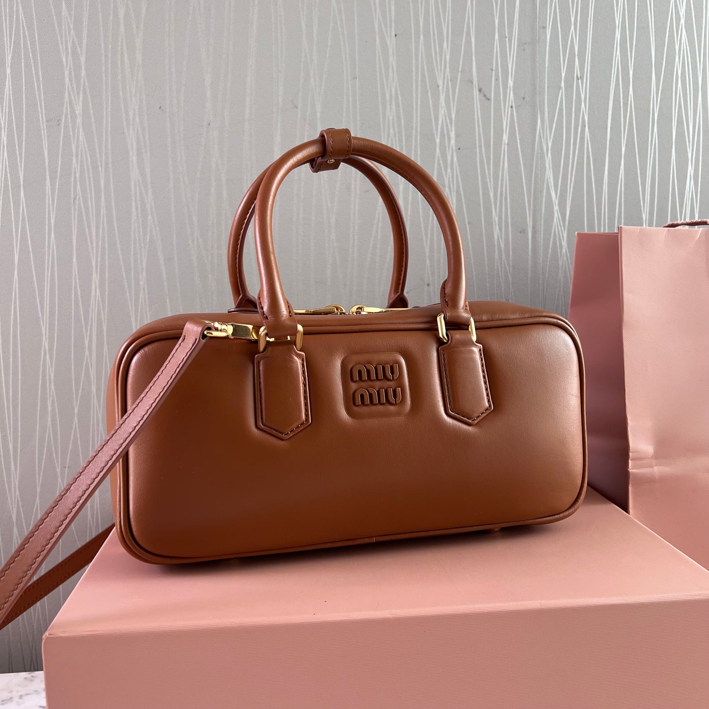 Bolso M-iu piel color camel