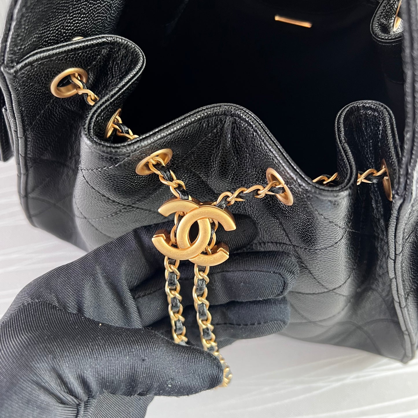 Bolso C 2-5 piel granulada color negro pequeña