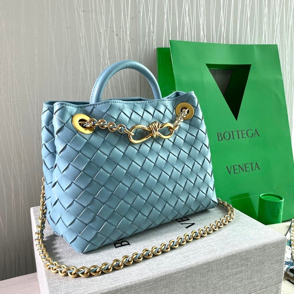 Bolso B A-ndiamo piel color azul con cadena