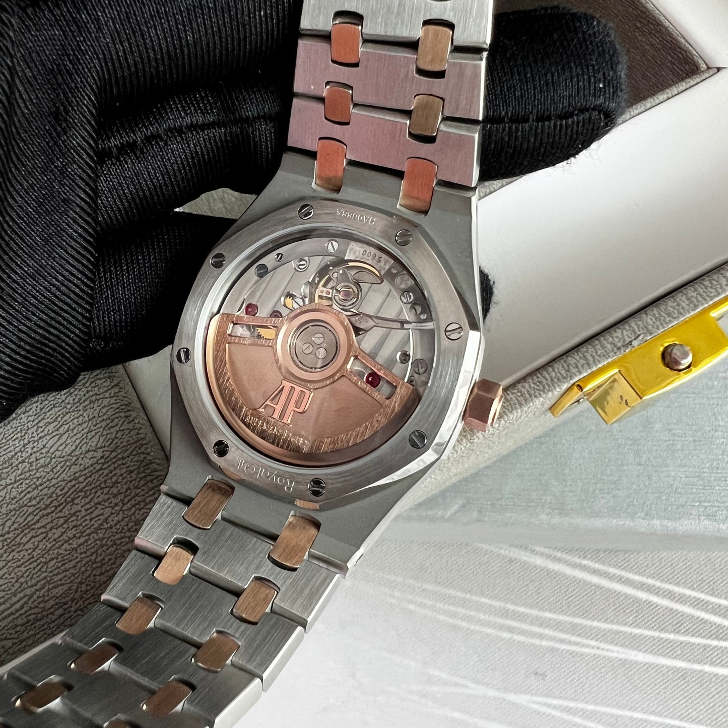 Reloj A - P unisex acero inoxidable, color plata y rose gold