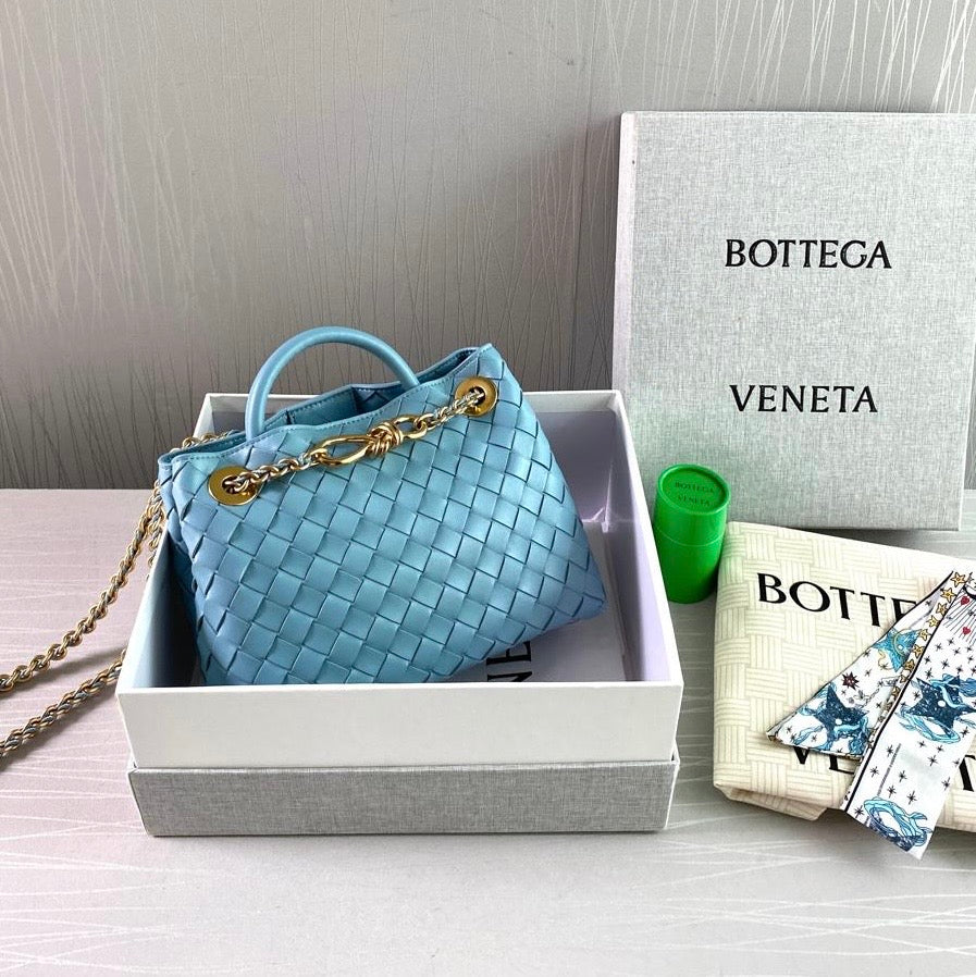 Bolso B A-ndiamo piel color azul con cadena