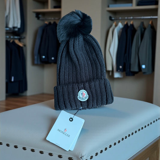 Gorro M-oncler color negro tejido