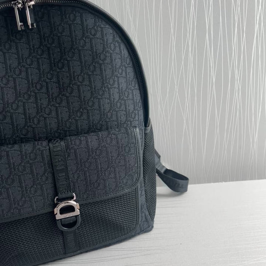 Backpack D tela bordada jacquard color negro