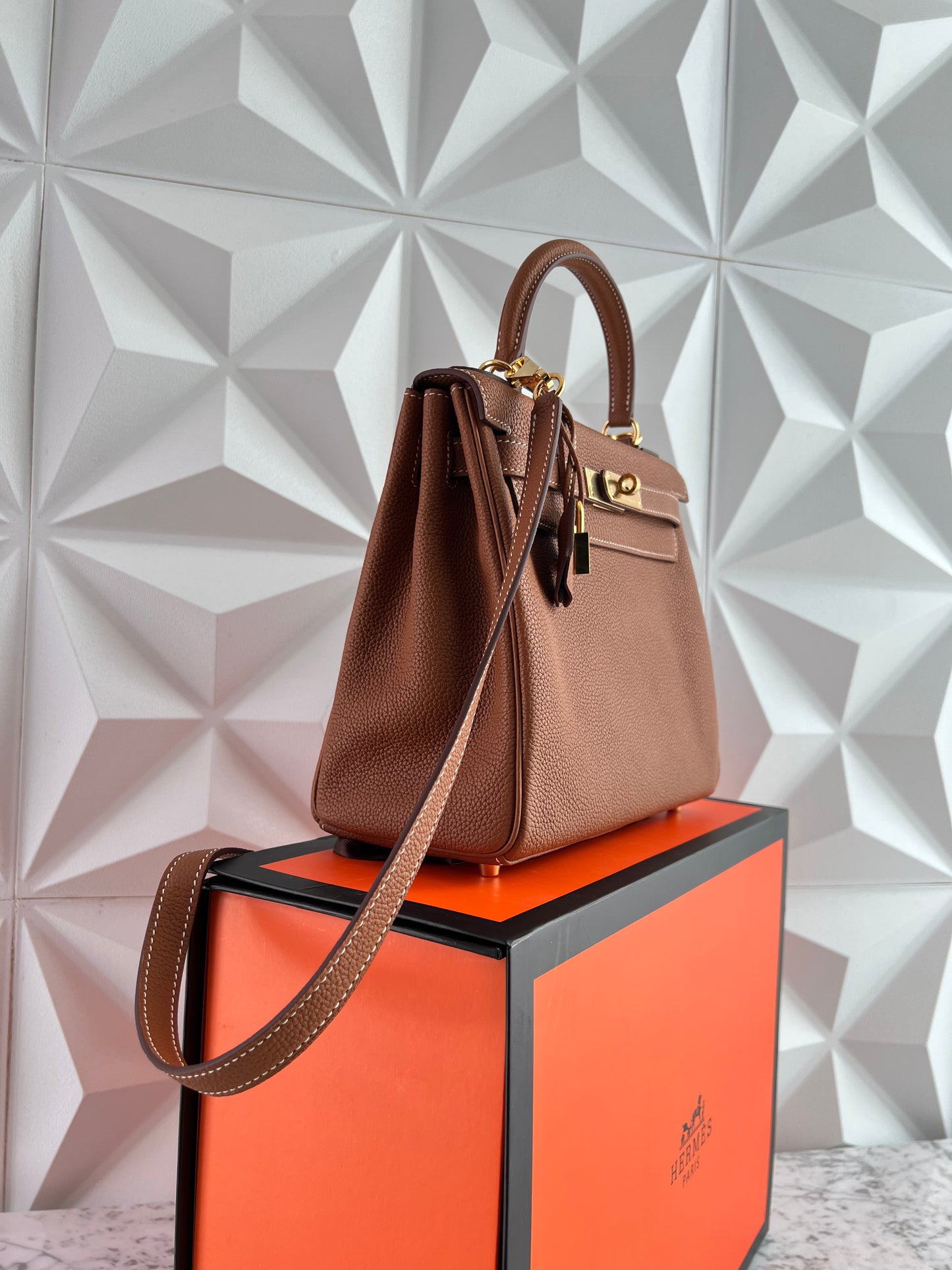 Bolso H piel color camel