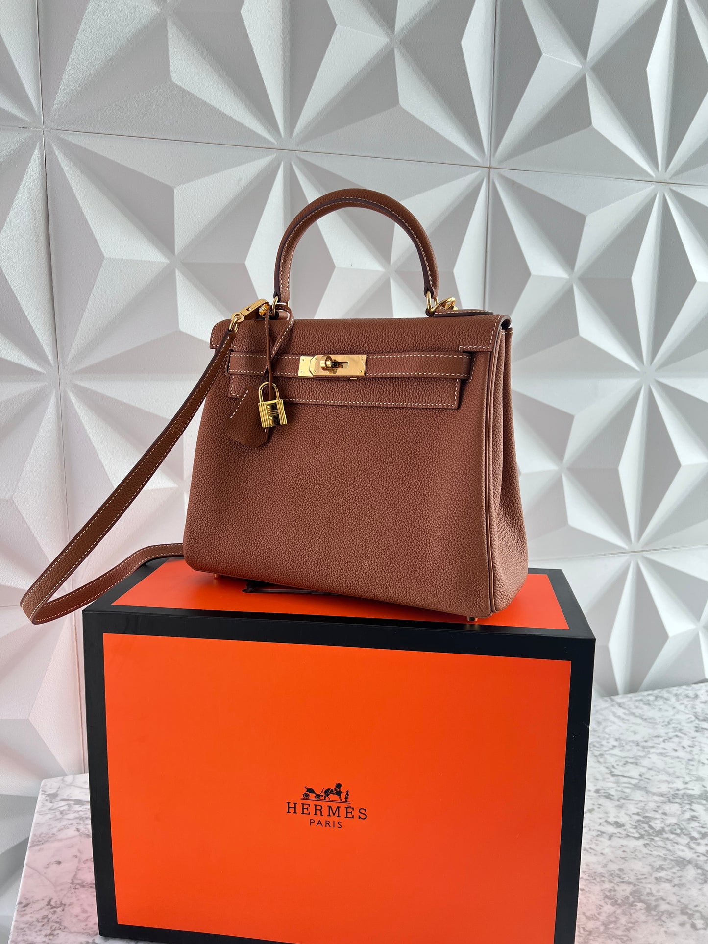 Bolso H piel color camel