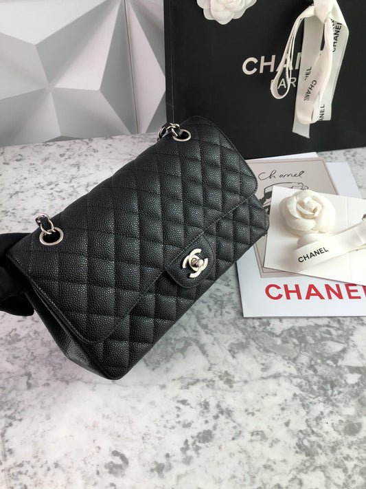 Bolso C classic negro piel caviar