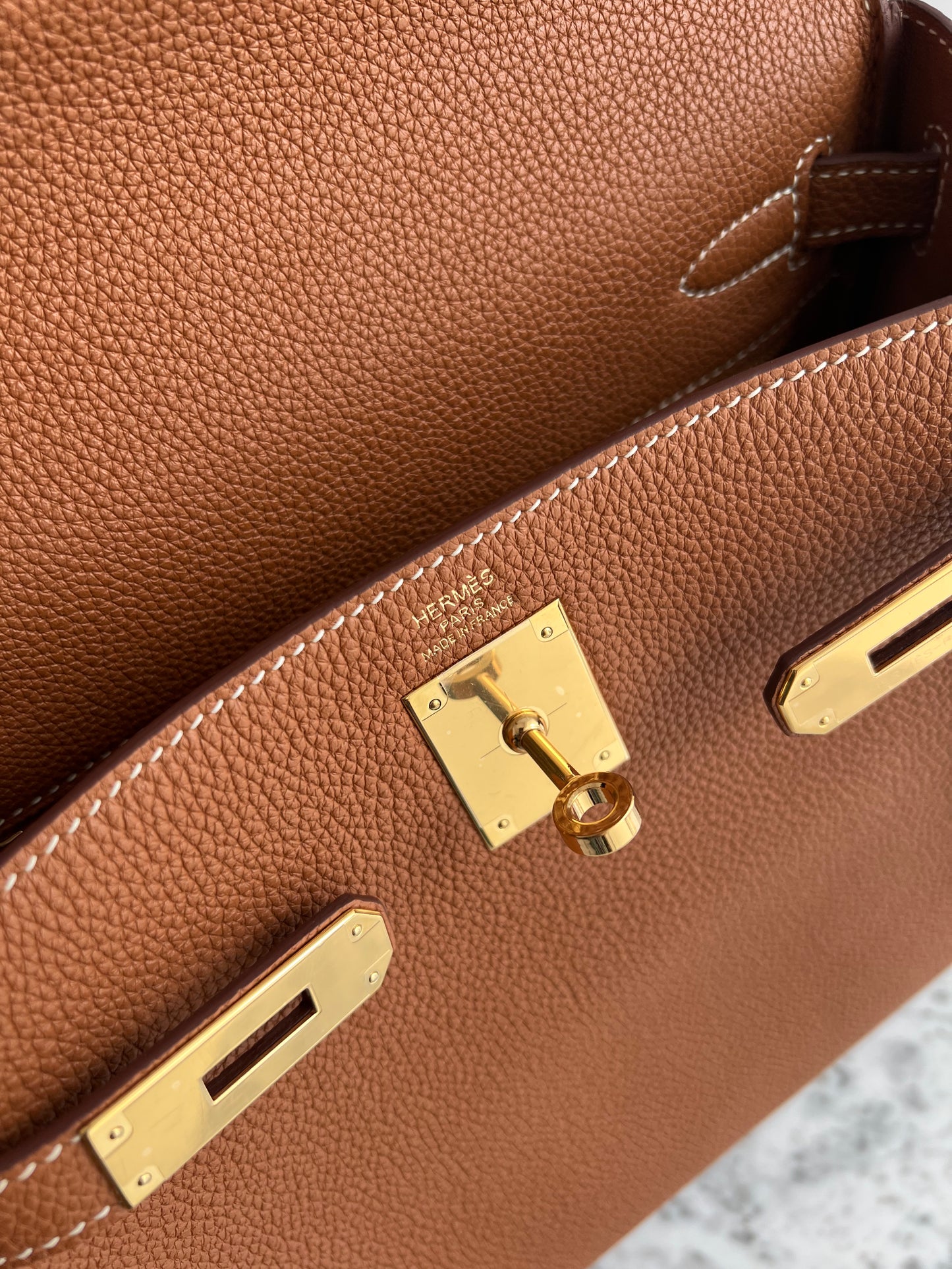 Bolso H piel color camel